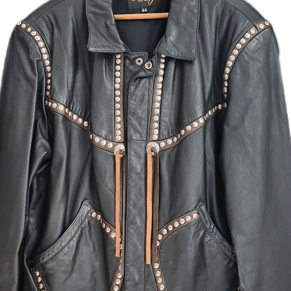 VINTAGE SCULLY Silver Studs and Conchos, Black Leather Jacket, Men's 44 - Picture 3 of 11